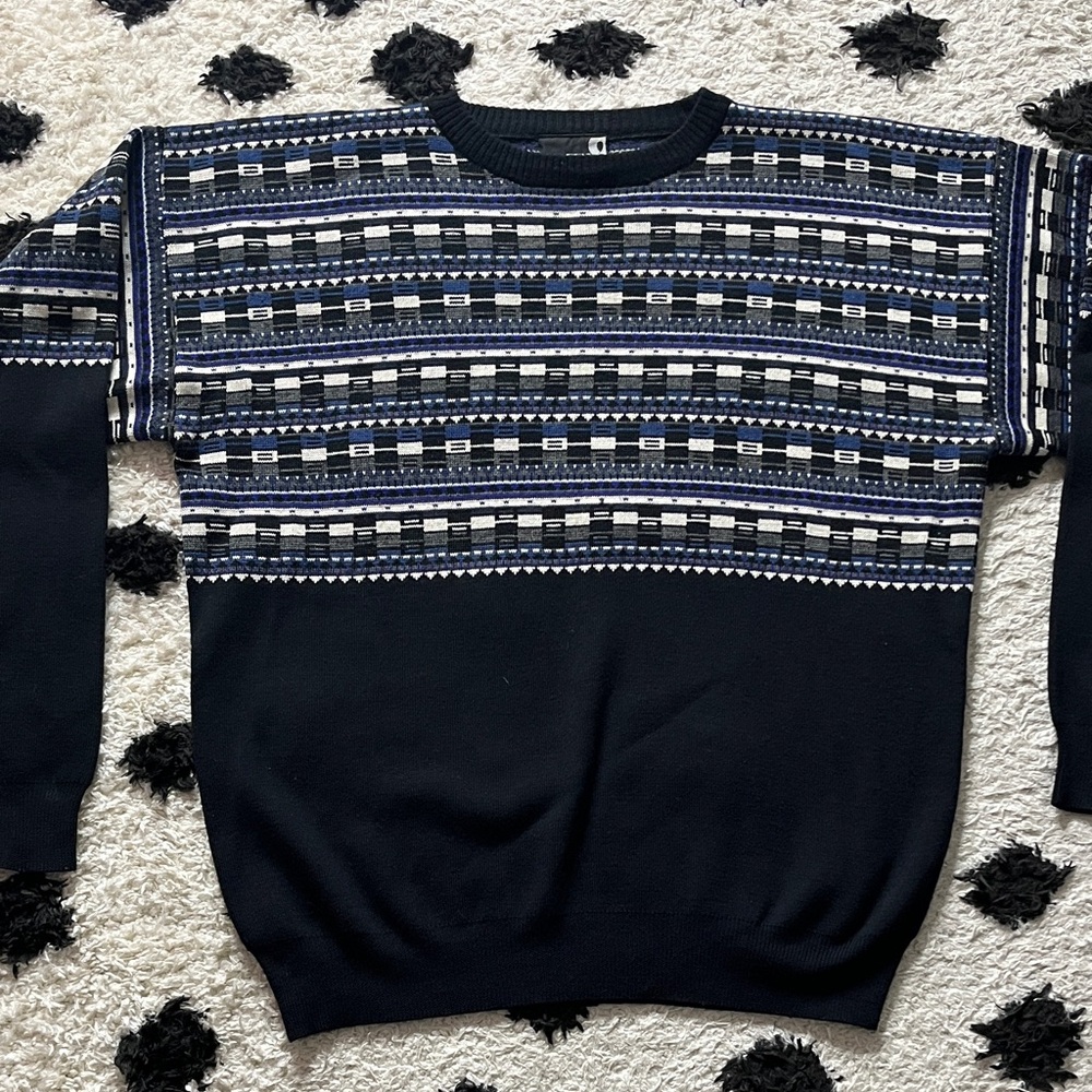 DEMETRE size LARGE vintage Men's Black Patterned Sweater